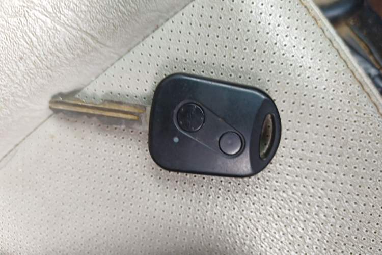 Used Jinbei New Hiace S 2018 1.6L Business Edition DLCG16 Vehicle Key