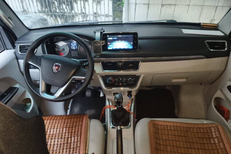 Used Jinbei New Hiace S 2018 1.5L Business Edition Van DLCG14 Center Console