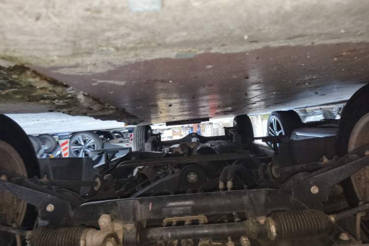 Used Jinbei New Hiace S 2018 1.5L Business Edition Van DLCG14 Chassis Front