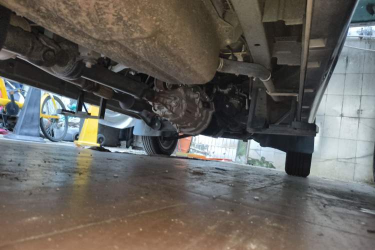 Used Jinbei New Hiace S 2018 1.5L Business Edition Van DLCG14 Chassis Rear Right