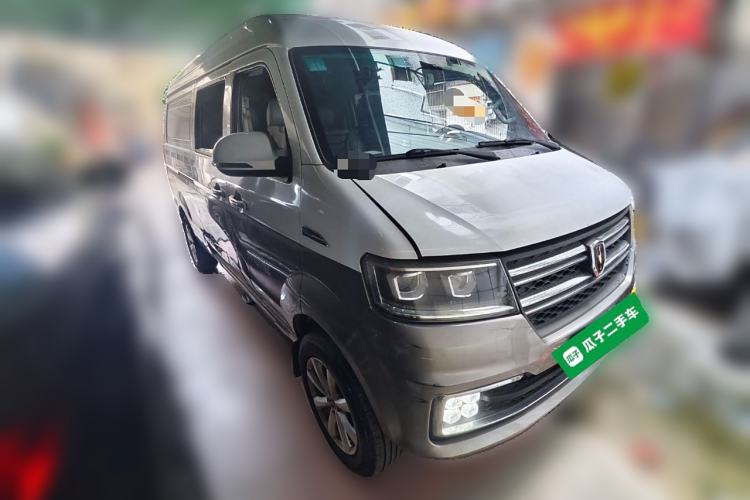Used Jinbei New Hiace S 2018 1.5L Business Edition Van DLCG14 Front Right 45 Deg
