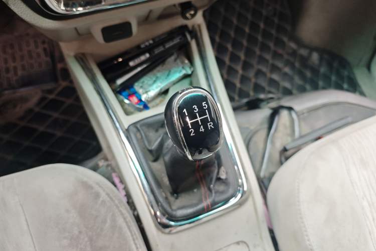 Used Jinbei New Hiace S 2018 1.5L Wealth Edition Van DLCG14 Gear Lever