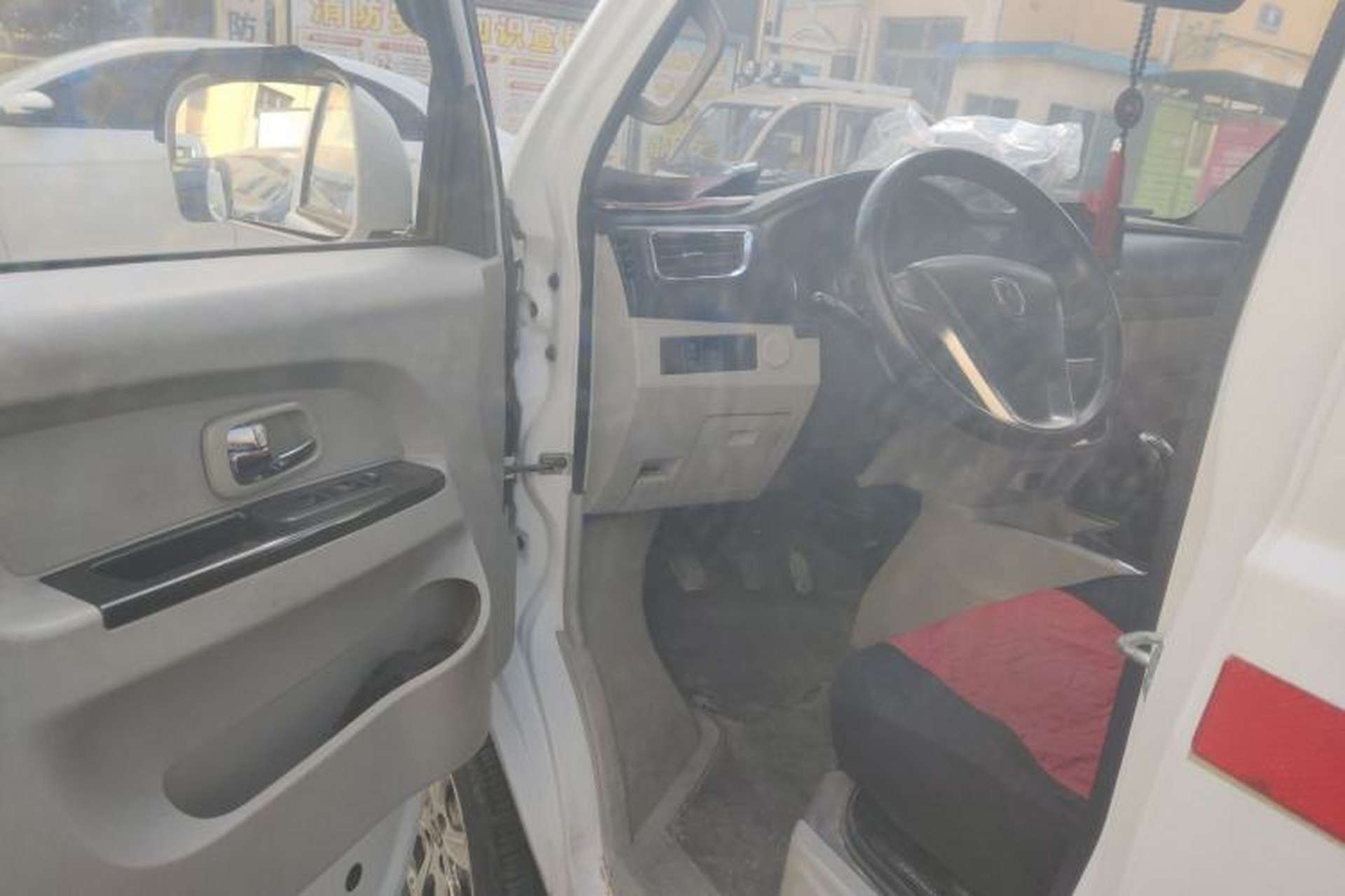 Used Jinbei New Hiace S 2018 1.5L Wealth Edition Van DLCG14 Interior 3