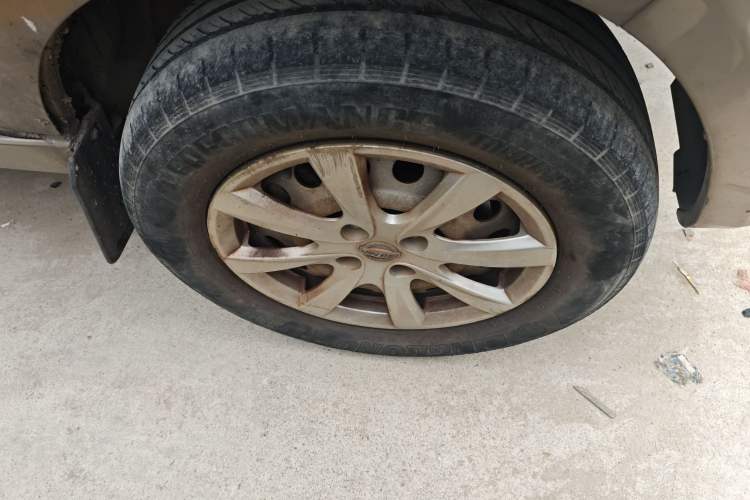 Used Jinbei New Hiace S 2018 1.5L Wealth Edition Van DLCG14 Right Front Wheel Hub
