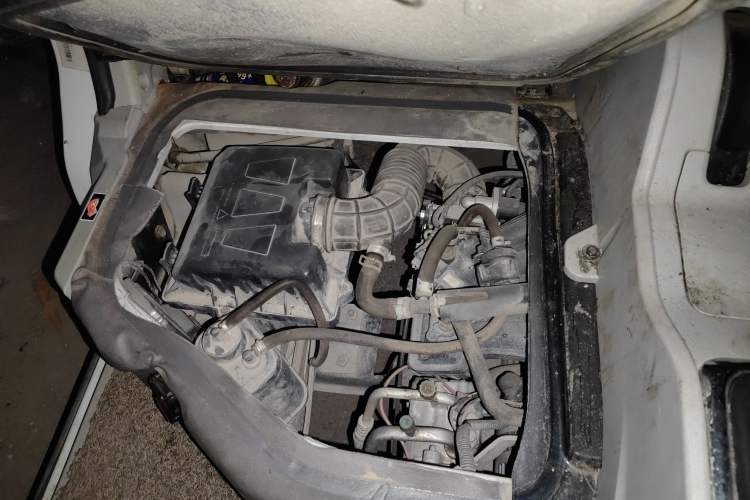 Used Jinbei New Hiace S 2018 1.5L Business Edition DLCG14 Engine Bay Right