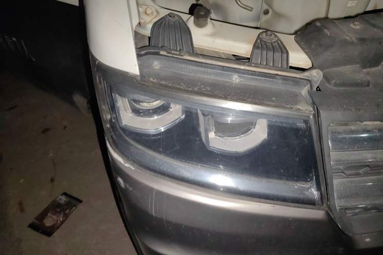 Used Jinbei New Hiace S 2018 1.5L Business Edition DLCG14 Right Front Headlight