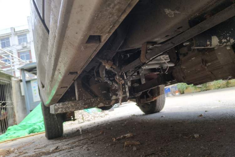 Used Jinbei New Hiace S 2019 1.5L Van Wealth Edition China VI SWC15M Chassis Front Right