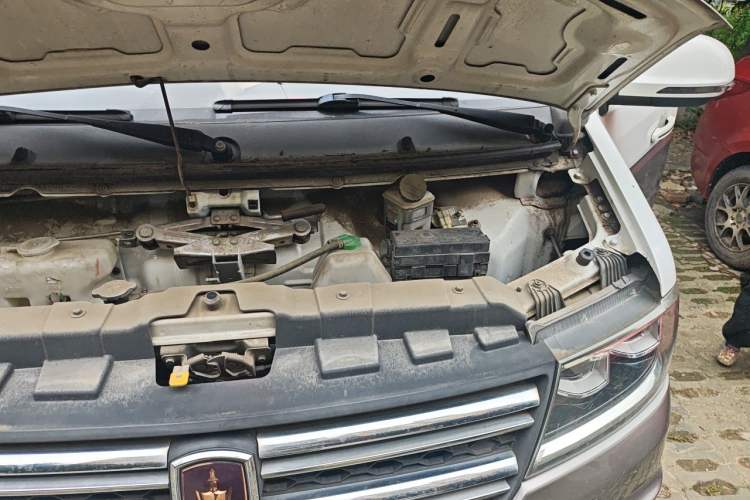 Used Jinbei New Hiace S 2019 1.6L Business Edition China VI SWD16M Engine Bay Left