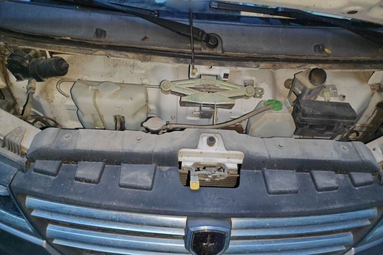 Used Jinbei New Hiace S 2019 1.6L Wealth Edition China VI SWD16M Engine Bay