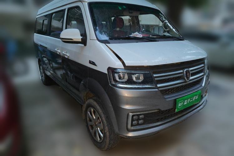 Used Jinbei New Hiace S 2019 1.6L Wealth Edition China VI SWD16M Front Right 45 Deg