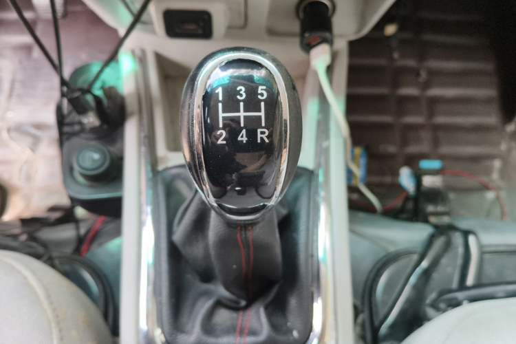 Used Jinbei New Hiace S 2019 1.5L Van Wealth Edition China VI SWC15M Gear Lever