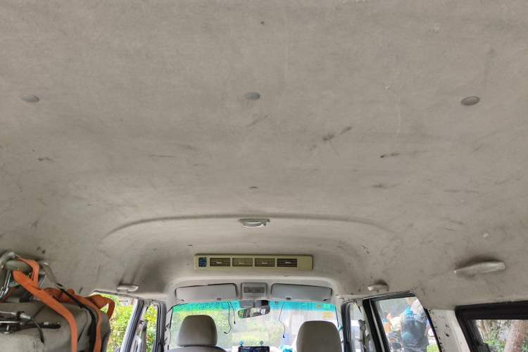 Used Jinbei New Hiace S 2019 1.5L Van Wealth Edition China VI SWC15M Headliner