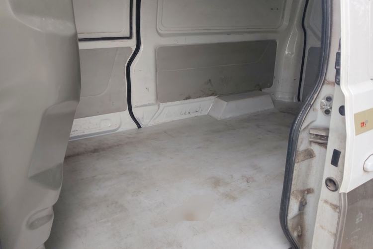 Used Jinbei New Hiace S 2019 1.5L Van Business Edition China VI SWC15M Left Rear Seat