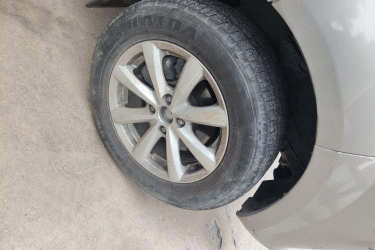 Used Jinbei New Hiace S 2019 1.5L Van Business Edition China VI SWC15M Right Front Wheel Hub
