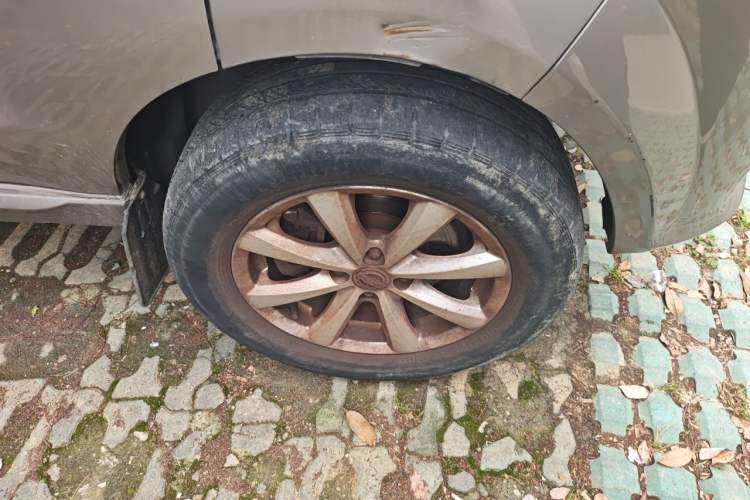 Used Jinbei New Hiace S 2019 1.6L Business Edition China VI SWD16M Right Front Wheel Hub