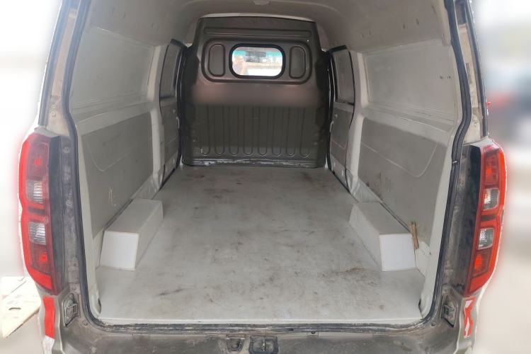Used Jinbei New Hiace S 2019 1.5L Van Business Edition China VI SWC15M Trunk