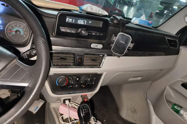 Used Jinbei New Hiace S 2019 1.5L Van Business Edition China VI SWC15M Audio And AC Panel