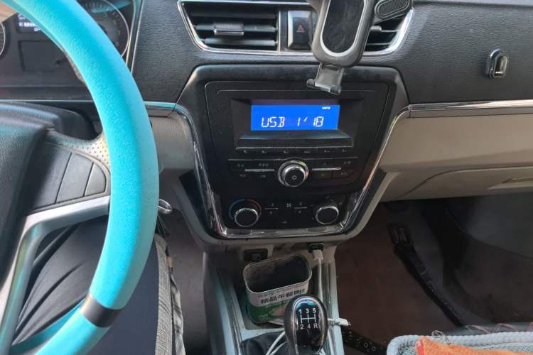 Used Jinbei New Hiace S 2019 1.5L Van Wealth Edition China VI SWC15M Audio And AC Panel