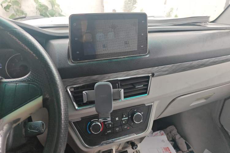 Used Jinbei New Hiace S 2019 1.5L Van Wealth Edition China VI SWC15M Audio And AC Panel