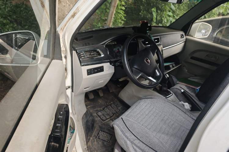 Used Jinbei New Hiace S 2019 1.5L Van Wealth Edition China VI SWC15M Driver Seat