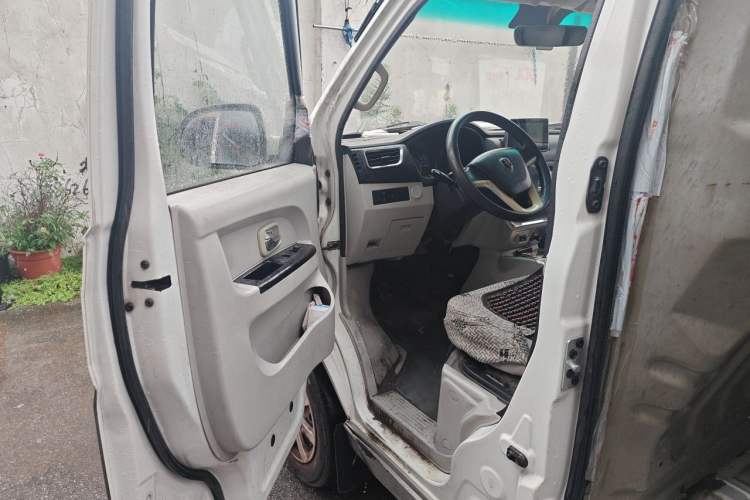 Used Jinbei New Hiace S 2019 1.5L Van Wealth Edition China VI SWC15M Driver Seat