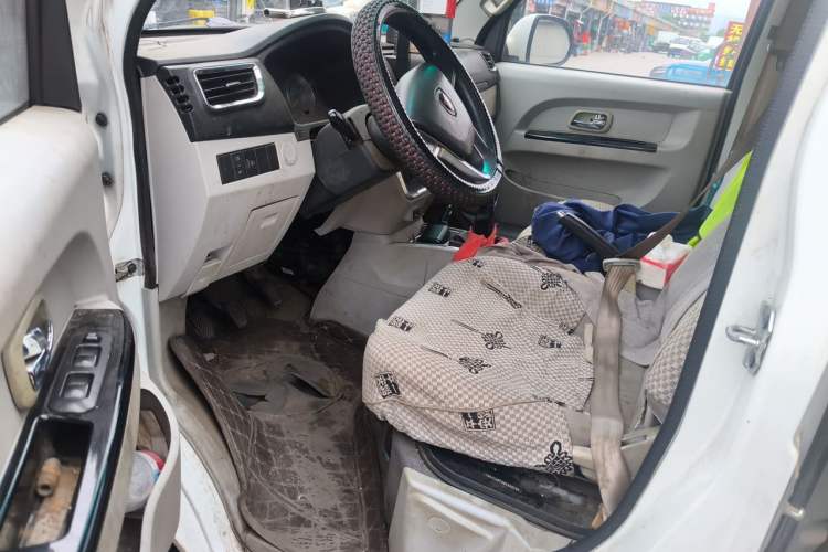 Used Jinbei New Hiace S 2019 1.5L Van Wealth Edition China VI SWC15M Driver Seat