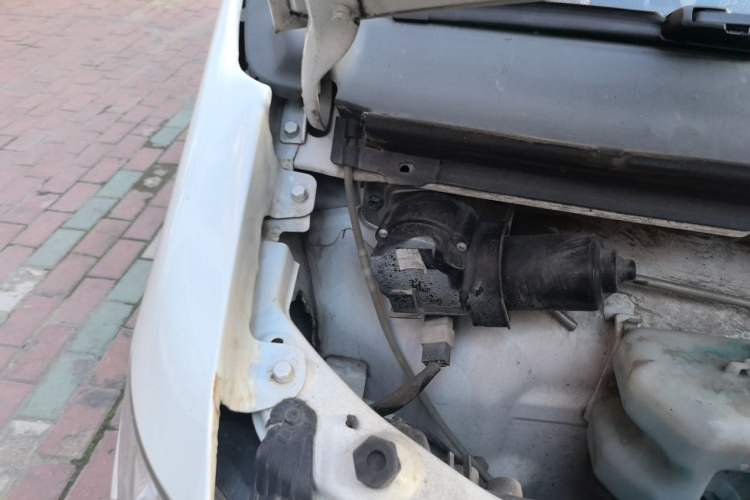 Used Jinbei New Hiace S 2019 1.5L Van Wealth Edition China VI SWC15M Engine Bay Right