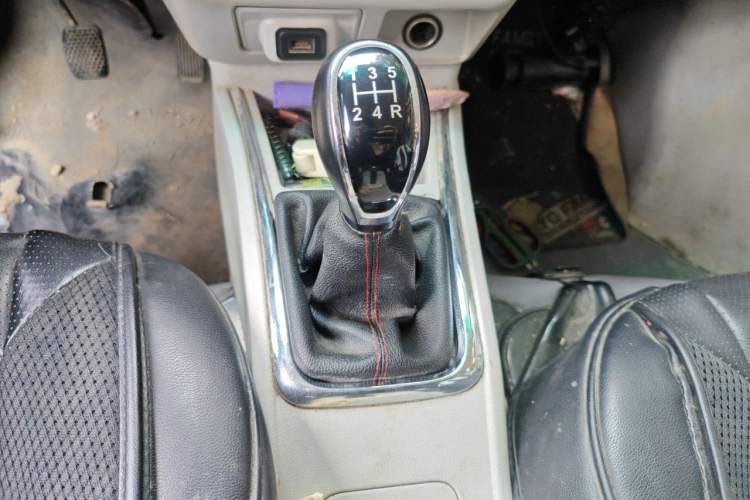 Used Jinbei New Hiace S 2019 1.5L Van Wealth Edition China VI SWC15M Gear Lever