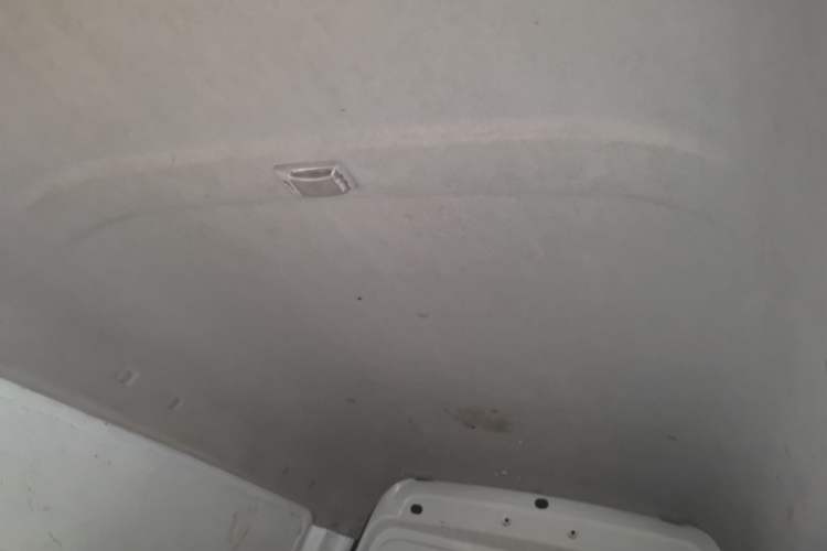 Used Jinbei New Hiace S 2019 1.5L Van Wealth Edition China VI SWC15M Headliner