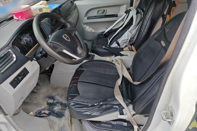 Used Jinbei New Hiace S 2019 1.5L Van Wealth Edition China VI SWC15M Left Front Seat