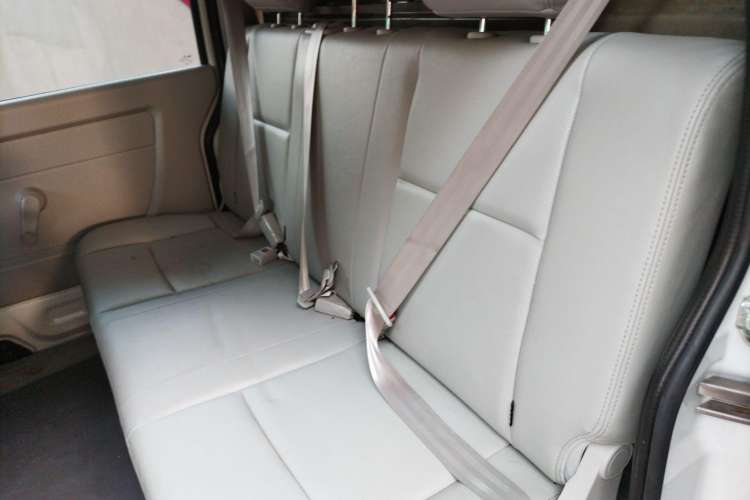 Used Jinbei New Hiace S 2019 1.6L Van Business Edition China VI SWD16M Left Rear Seat