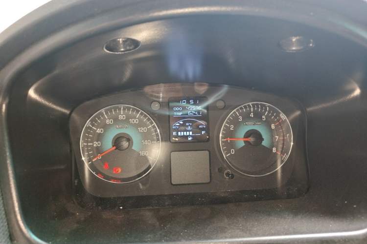 Used Jinbei New Hiace S 2019 1.6L Wealth Edition 6-Seater China VI SWD16M Odometer Close Up