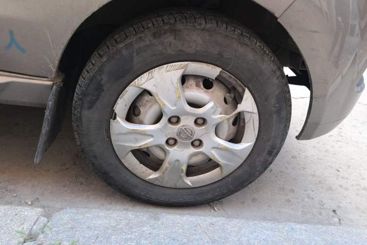 Used Jinbei New Hiace S 2019 1.5L Van Wealth Edition China VI SWC15M Right Front Wheel Hub