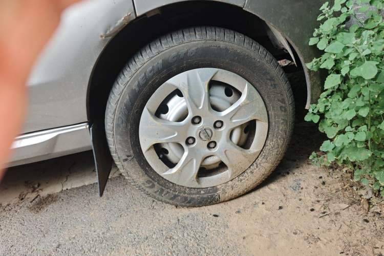 Used Jinbei New Hiace S 2019 1.5L Van Wealth Edition China VI SWC15M Right Front Wheel Hub