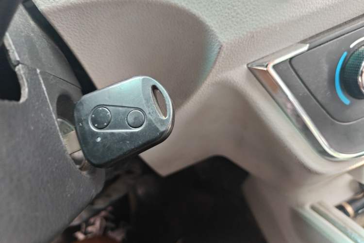 Used Jinbei New Hiace S 2019 1.5L Van Wealth Edition China VI SWC15M Vehicle Key