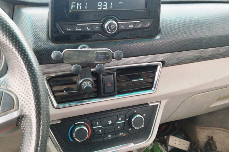 Used Jinbei New Hiace S 2021 1.5L Wealth Model Non-Air-Conditioned Version National VI Standard SWC15M Audio And AC Panel