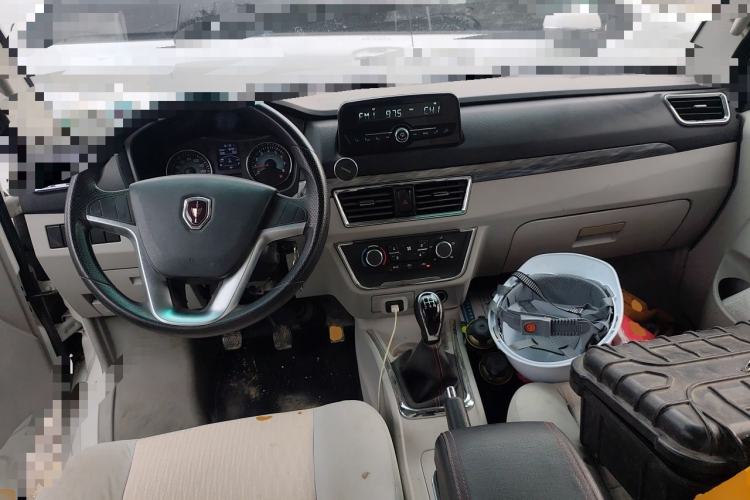 Used Jinbei New Hiace S 2021 1.5L Wealth Central Air-Conditioned Bus China VI Standard Model SWC15M Center Console