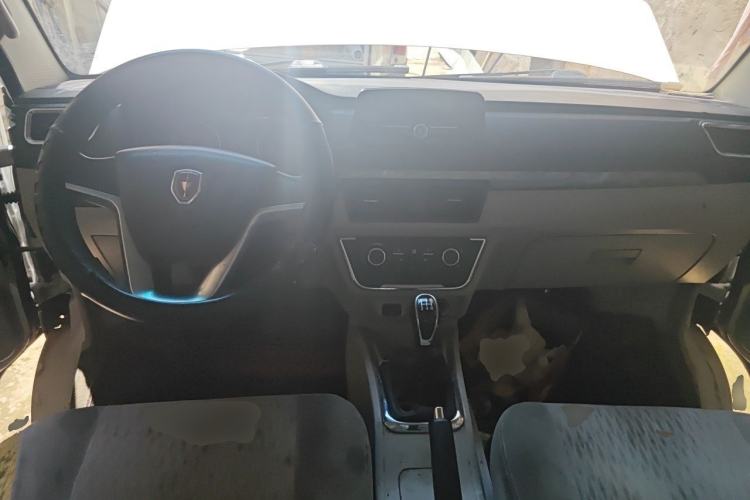 Used Jinbei New Hiace S 2021 1.5L Wealth Central Air-Conditioned Bus China VI Standard Model SWC15M Center Console