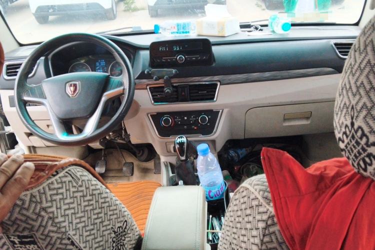 Used Jinbei New Hiace S 2021 1.5L Wealth Model Non-Air-Conditioned Version National VI Standard SWC15M Center Console