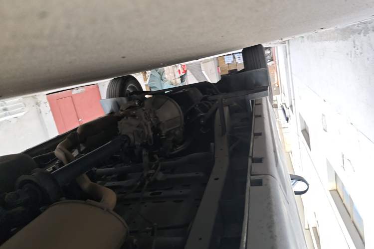 Used Jinbei New Hiace S 2021 1.6L Business Central Air-Conditioned Van China VI Standard SWD16M Chassis Rear Left
