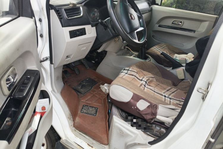 Used Jinbei New Hiace S 2021 1.6L Wealth Central Air-Conditioned Van China VI Standard SWD16M Driver Seat