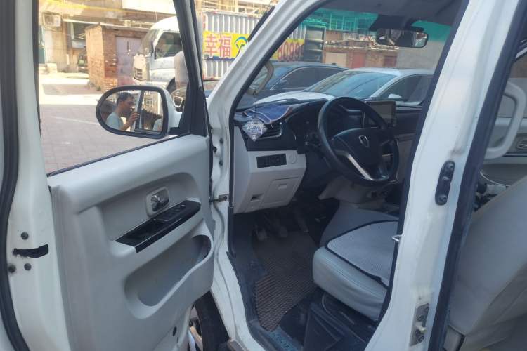 Used Jinbei New Hiace S 2021 1.5L Business-Class Central Air-Conditioned Coach China VI Standard SWC15M Driver Seat