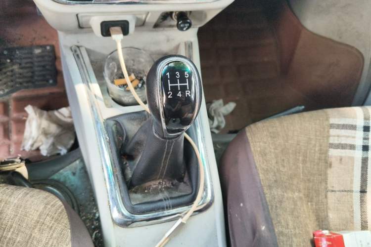 Used Jinbei New Hiace S 2021 1.6L Wealth Central Air-Conditioned Van China VI Standard SWD16M Gear Lever