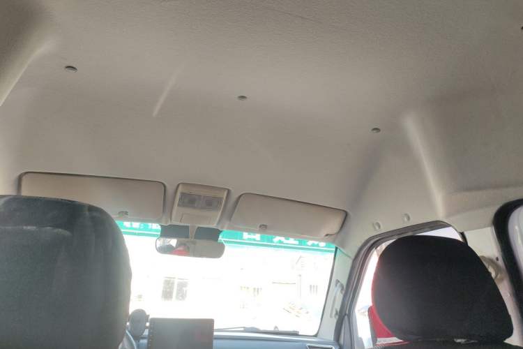 Used Jinbei New Hiace S 2021 1.6L Business Van Non-Air-Conditioned Version China VI Standard SWD16M Headliner