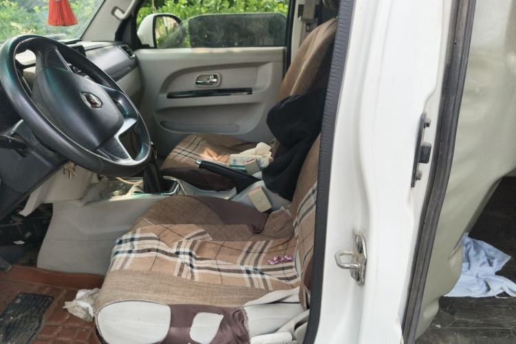 Used Jinbei New Hiace S 2021 1.6L Wealth Central Air-Conditioned Van China VI Standard SWD16M Left Front Seat