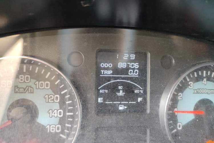 Used Jinbei New Hiace S 2021 1.6L Business Van Non-Air-Conditioned Version China VI Standard SWD16M Odometer Close Up