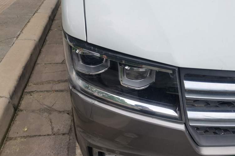 Used Jinbei New Hiace S 2021 1.5L Wealth Model Non-Air-Conditioned Version National VI Standard SWC15M Right Front Headlight