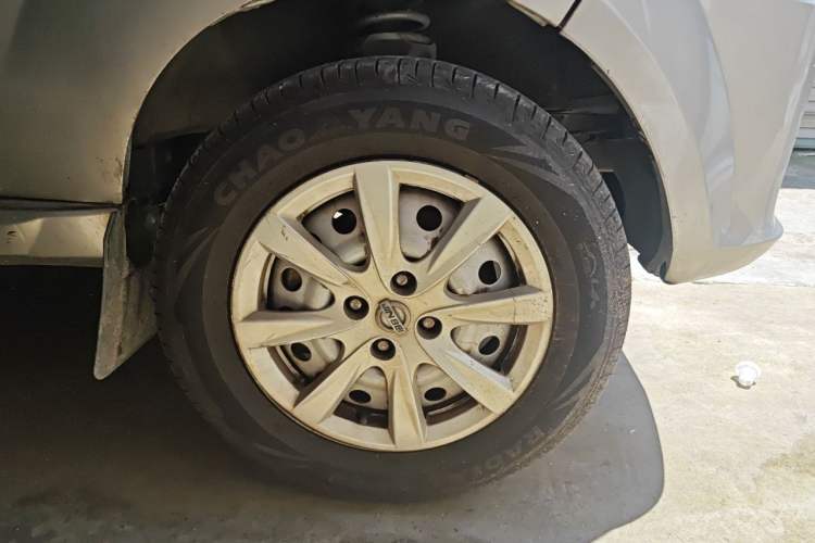 Used Jinbei New Hiace S 2021 1.5L Wealth Central Air-Conditioned Bus China VI Standard Model SWC15M Right Front Wheel Hub