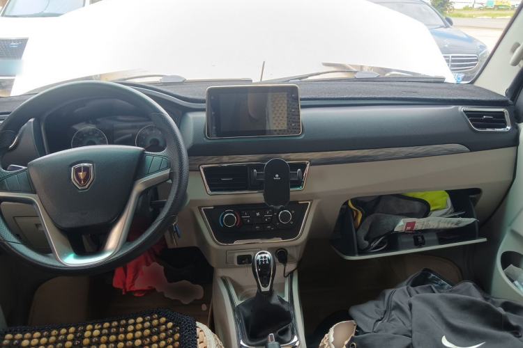 Used Jinbei New Hiace S 2021 1.6L Wealth Model Non-Air-Conditioned Version China VI Standard SWD16M Bus Center Console