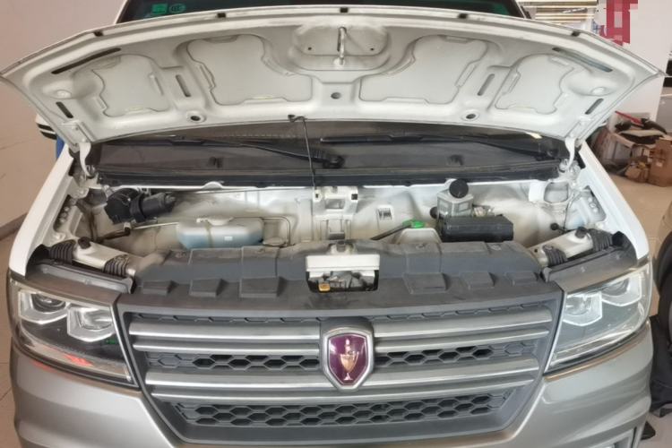 Used Jinbei New Hiace S 2021 1.5L Wealth Central Air-Conditioned Bus China VI Standard Model SWC15M Engine Bay